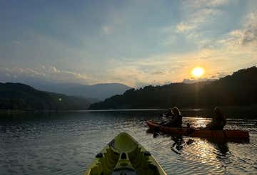 Kayak tour on Lake Gerosa at sunset