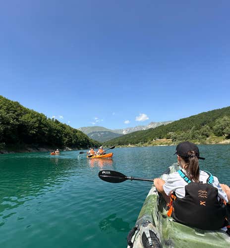 Kayak tour on Lake Gerosa in the Sibillini Mountains