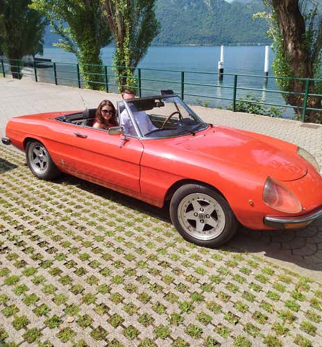 Vintage car rental on Lake Como