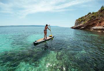 Escursione in SUP e snorkeling lungo la costa di Alghero