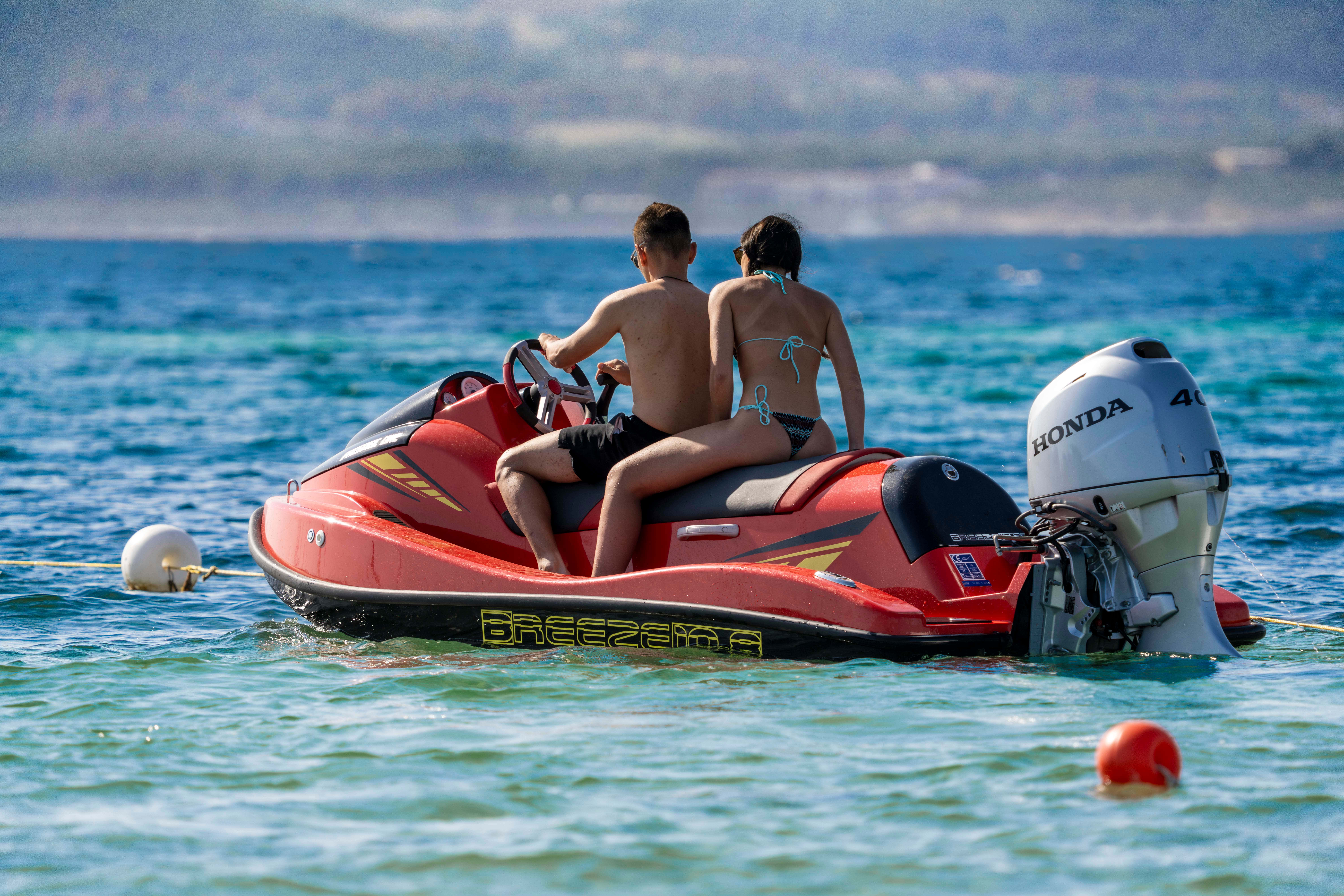 Noleggio moto d'acqua 40 CV senza patente ad Alghero Freedome