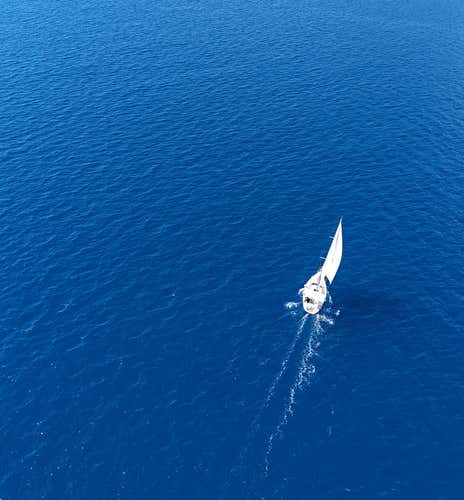 Day sailing tour along the Cilento coast with lunch