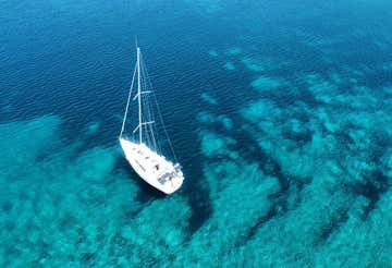 Half-day sailing between Isola Rossa and Costa Paradiso with aperitif