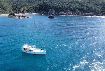 Half-day sailing between Isola Rossa and Costa Paradiso with aperitif