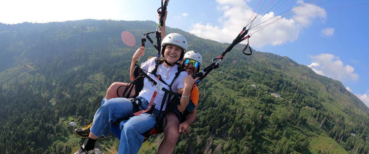 Tandem paragliding flight from Monte Panarotta near Trento