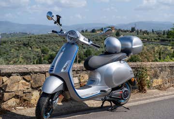 Tour in Vespa nella campagna di Fiesole con degustazione
