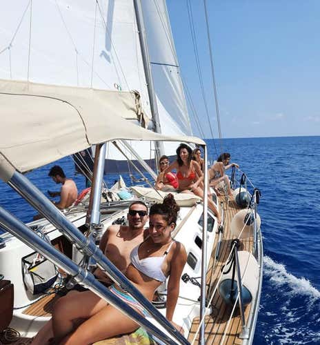 Giornata in barca a vela lungo le coste del Cilento
