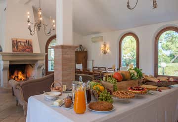 Ingresso in spa e brunch in agriturismo in provincia di Livorno