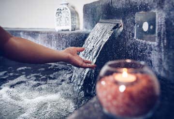 Ingresso in spa e degustazione vini sulle colline di Urbino