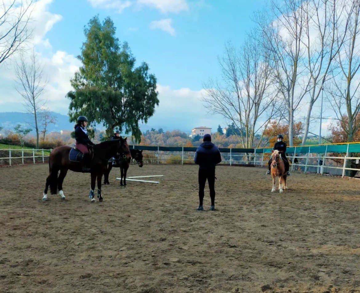1-hour horse riding lesson in Benevento