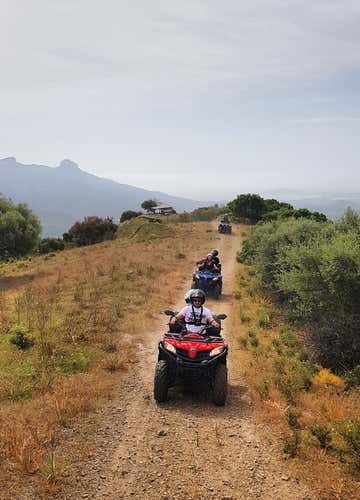 Tour in quad sull'Altopiano del Golgo