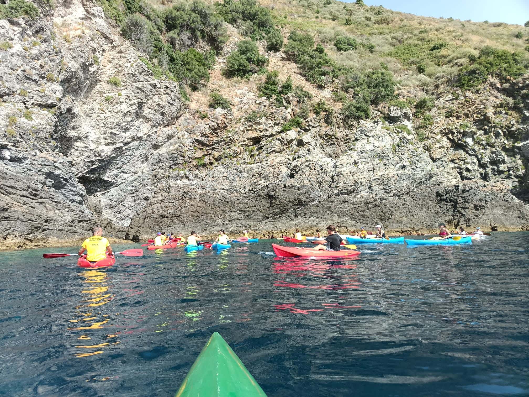 Tour in kayak da Bagnara Calabra a Cala Janculla sulla Costa Viola