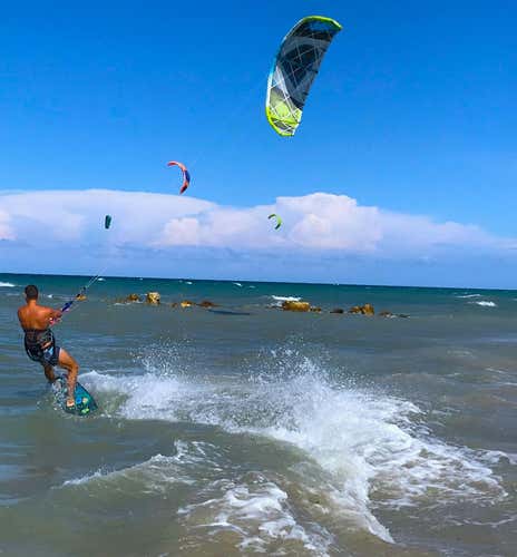 Corso introduttivo di kitesurf a Porto Cesareo nel Salento