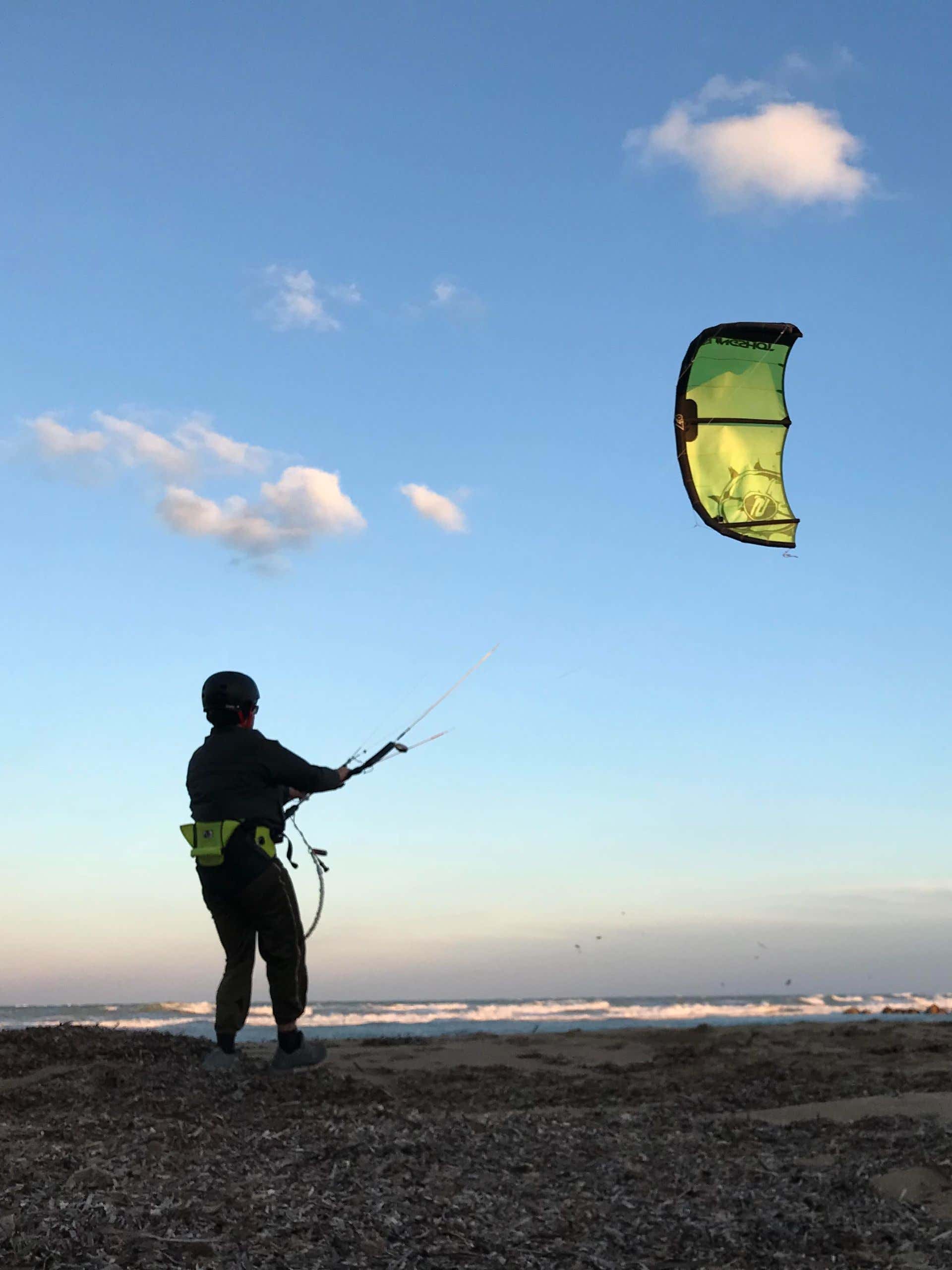 Corso introduttivo di kitesurf a Frigole (LE)