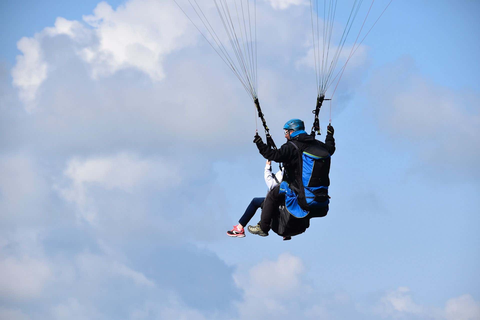 Volo in parapendio biposto nell’Oltrepò Pavese