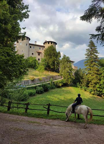 Passeggiata a cavallo di 1 ora nelle Giudicarie in Trentino