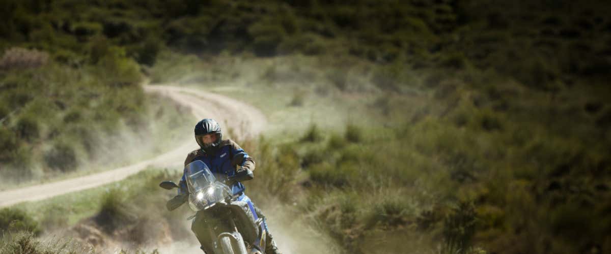5-hour enduro motorbike tour to discover the Lima Valley