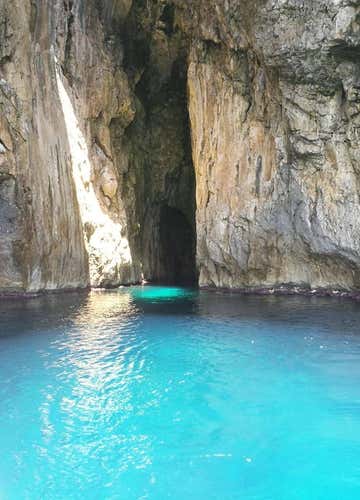 Tour in barca alle grotte di Leuca in Salento