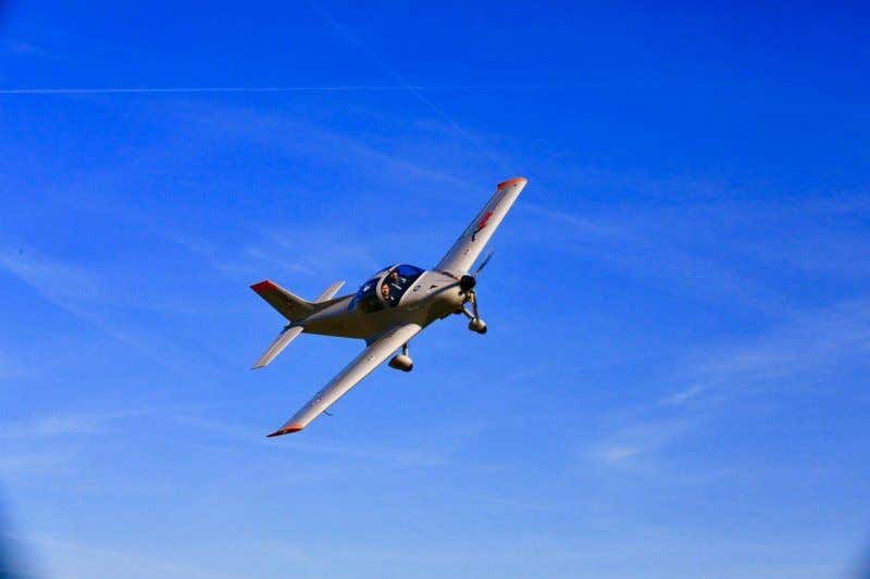 Battesimo del volo - Prova di pilotaggio di 1 ora su aereo a Brescia