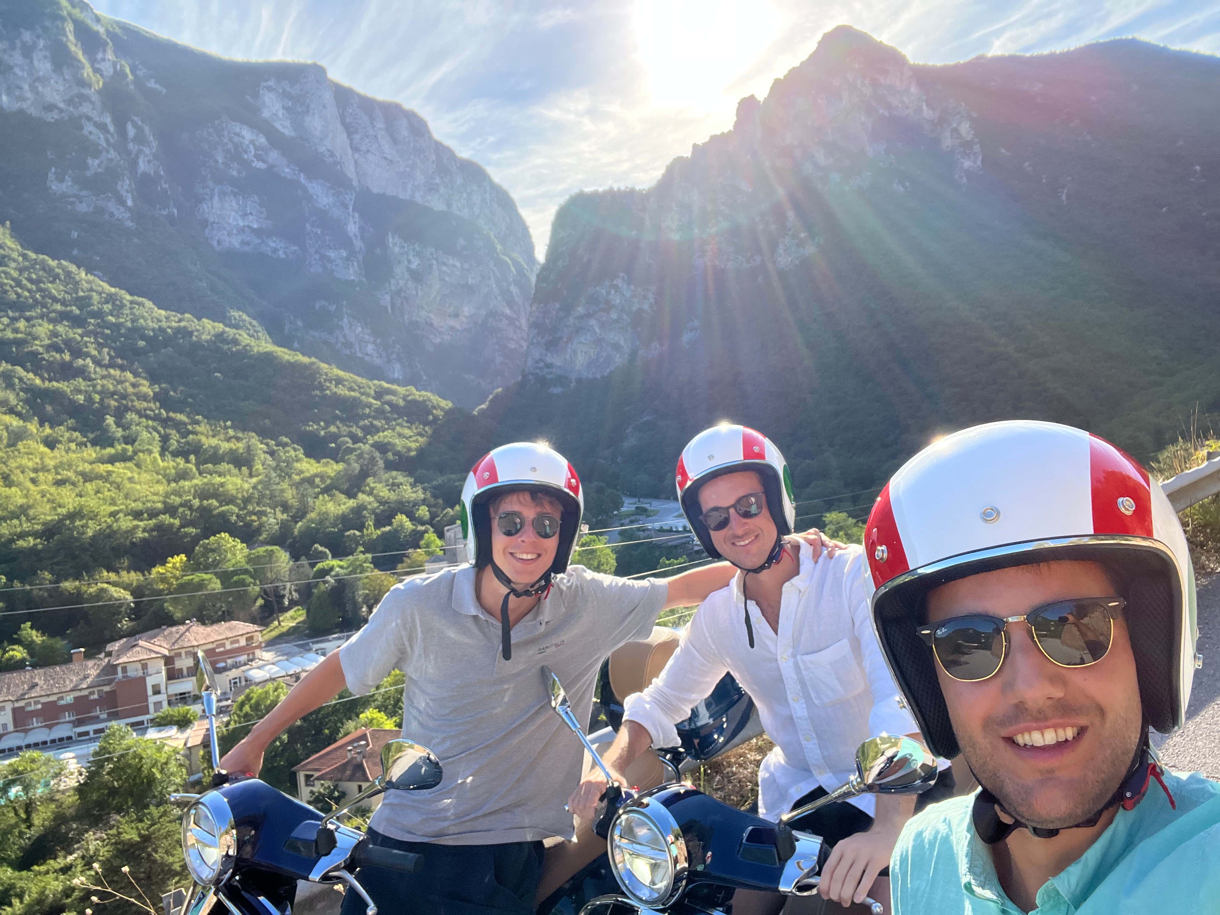 Vespa tour in the Marche hinterland between truffles and natural gorges