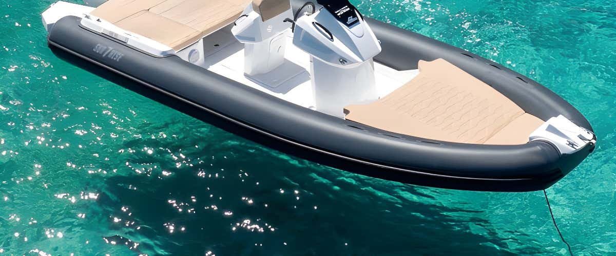 Inflatable boat hire Sunrise in Sperlonga - 7.25 m, 40 HP