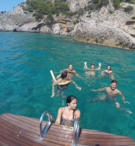 Gozzo tour to the Circeo caves and Torre Paola