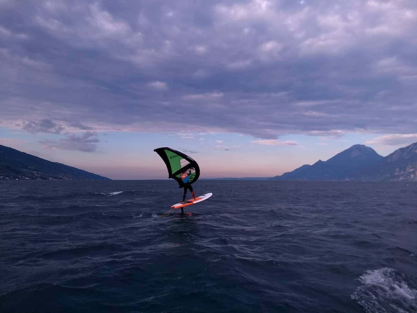 Lezione di wing foil sul Lago di Garda | Freedome