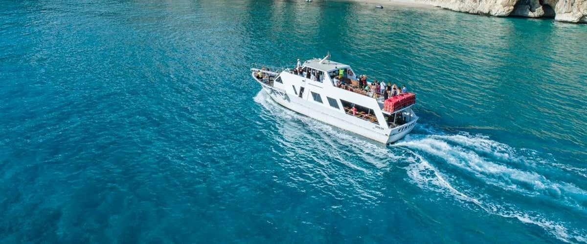 Motorboat tour from Cala Gonone in the Gulf of Orosei