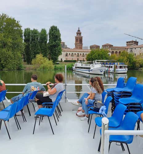 Tour in barca della città di Mantova e del Parco del Mincio