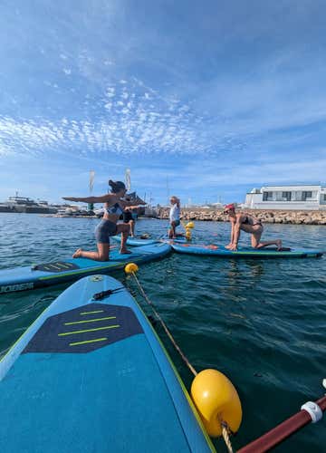 Lezione di SUP Yoga sul Lago d’Iseo