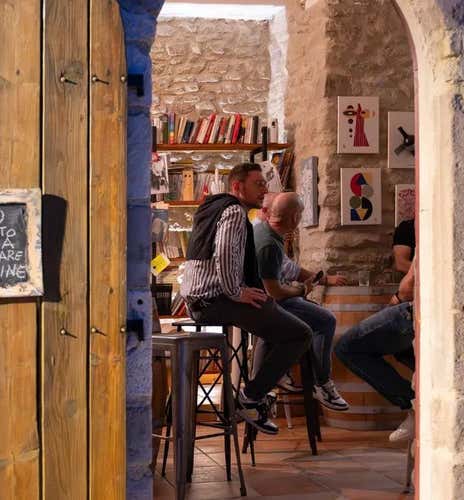 Aperitivo in TAP room e visita al castello di Roccascalegna