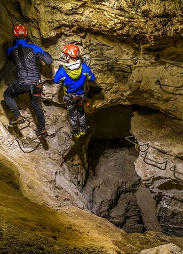 Excursion to the Dossena Speleological Park in Val Brembana