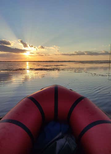 Packrafting at Lake Massaciuccoli in Tuscany and aperitifs
