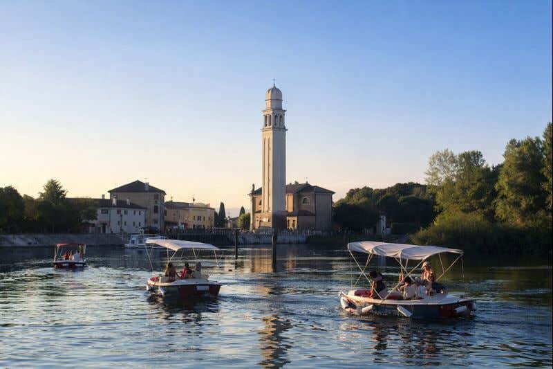Noleggio barca elettrica nel Parco del Sile - 5.2 m