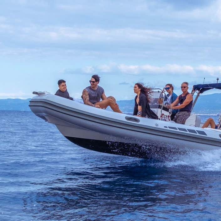 Tour in gommone di una giornata a Vulcano e Lipari | Freedome