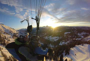 Volo in parapendio a Plan de Corones nelle Dolomiti