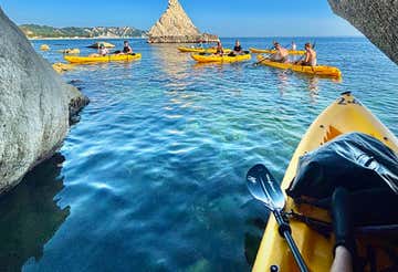 Tour in canoa all’alba nel Parco del Conero e colazione