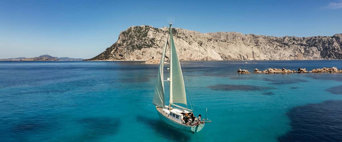 Tour in veliero d'epoca a Tavolara e Molara con aperitivo