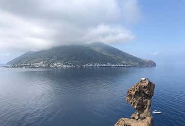 Dinghy day tour to Panarea and Stromboli 
