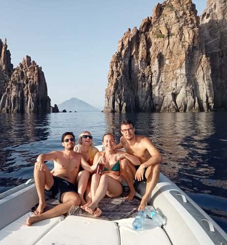 Dinghy day tour to Panarea and Stromboli 