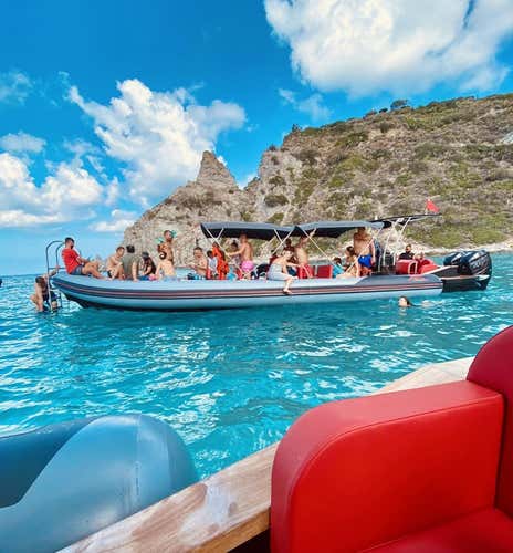 Tour in gommone e snorkeling a Capo Vaticano
