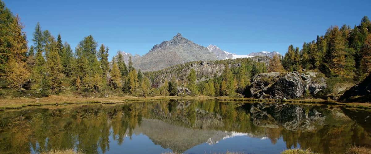 Trekking tour con notte in tenda sui monti della Valmalenco