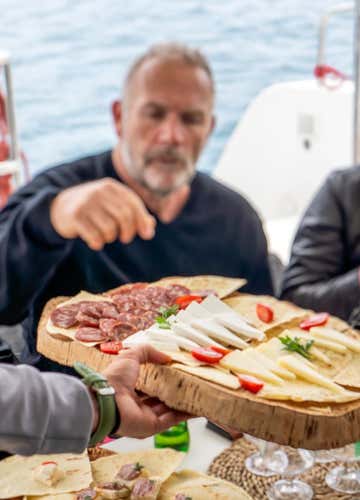 Catamaran tour of the La Maddalena Archipelago from Palau with lunch