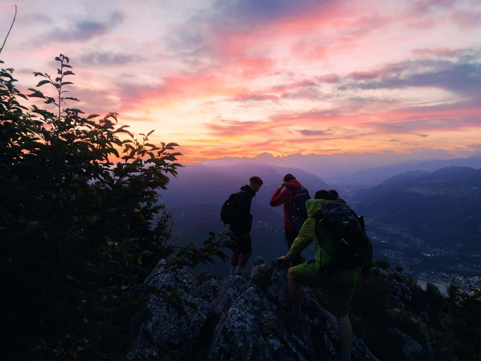 Trekking on the Corna Trentapassi in Zone with aperitif