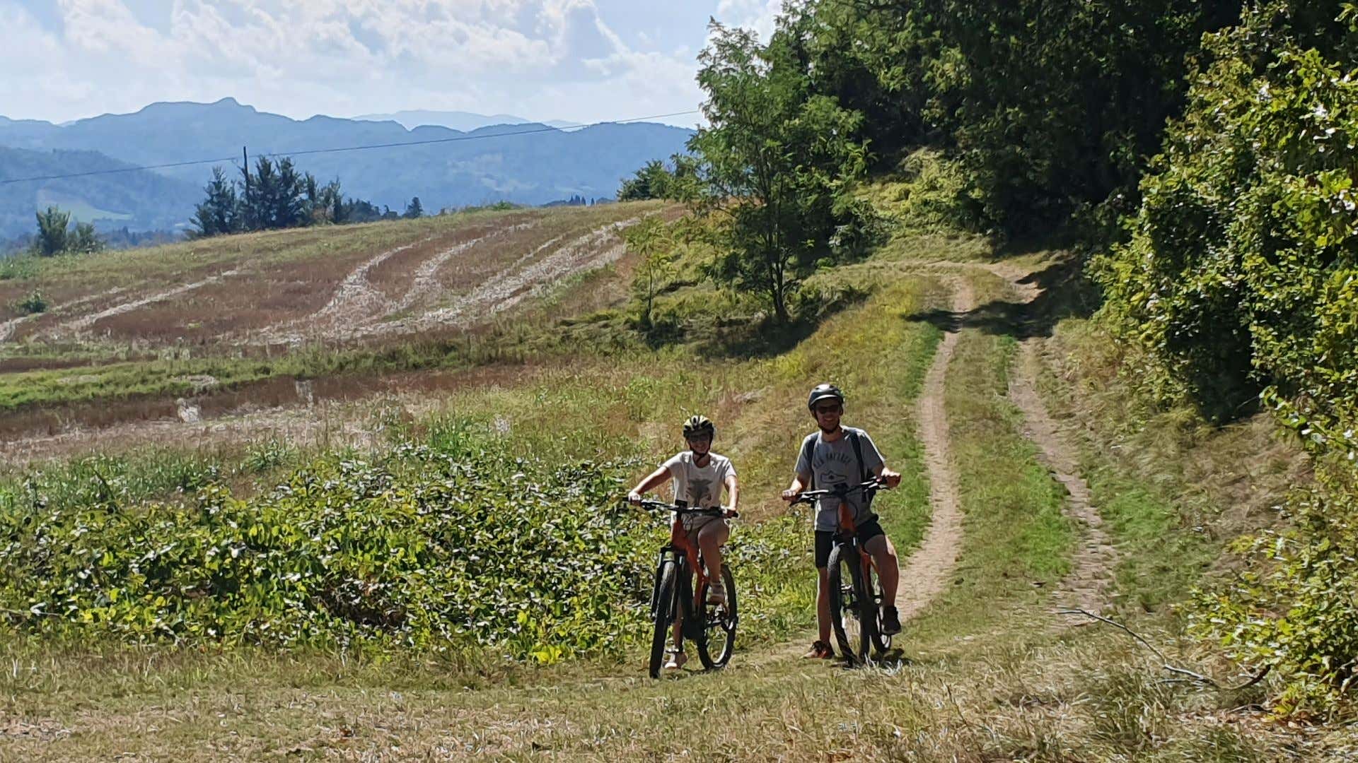 Giornata in e-bike sull'Appennino Bolognese con pranzo Freedome