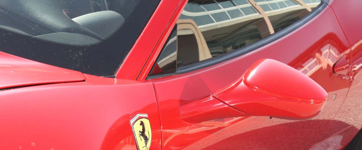 Corso di guida sportiva in Ferrari F458 Italia al Circuito Internazionale di Latina