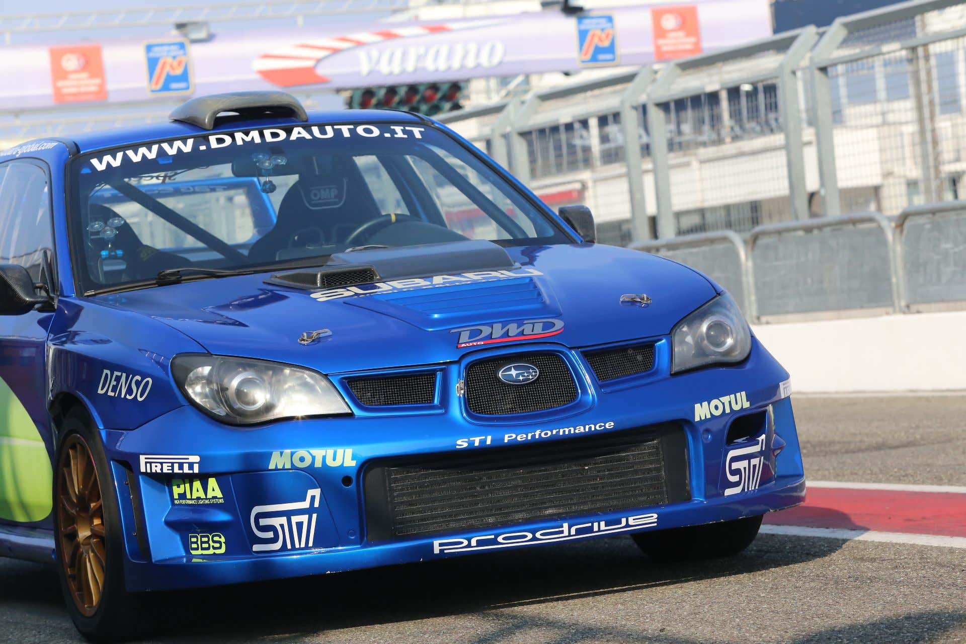 Corso di guida sportiva in Subaru al Castelletto Circuit