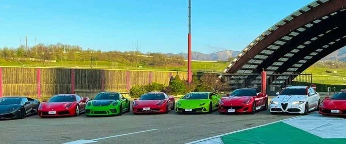 Co-pilota di supercar all'Autodromo del Mugello