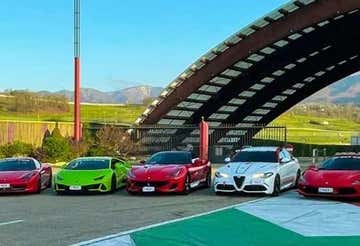 Co-pilota di supercar all'Autodromo del Mugello