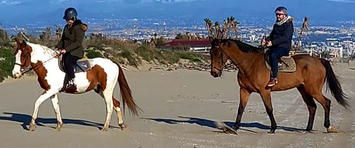 Passeggiata a cavallo sulla Spiaggia della Plaja a Catania